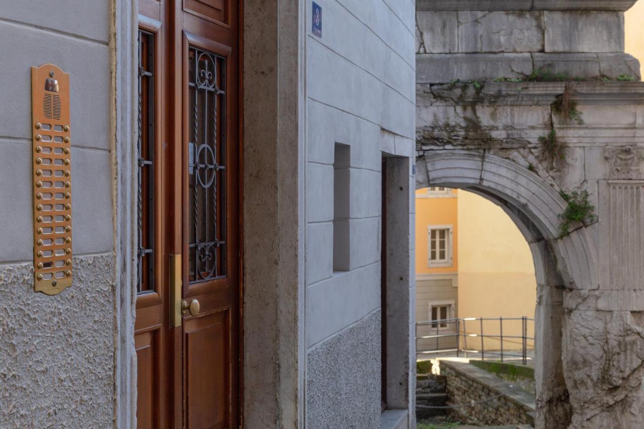 Casa Vacanze Penelope In Centro Storico Триест Экстерьер фото